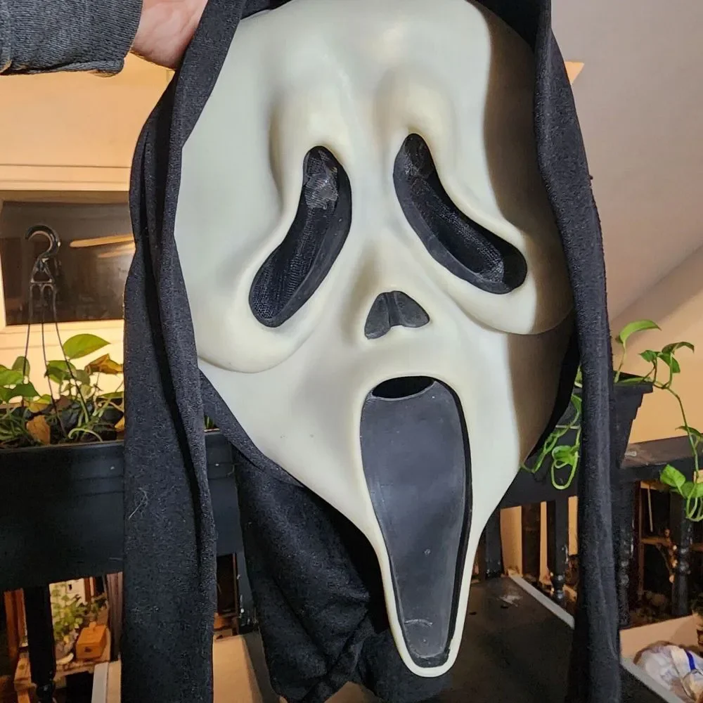 Vintage‎ Scream Ghostface Mask Easter Unlimited (T) Stamp 9206s Glows + SHROUD